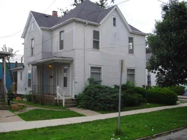 506 W Grove 506 1/2 W Grove, Bloomington, IL 61701