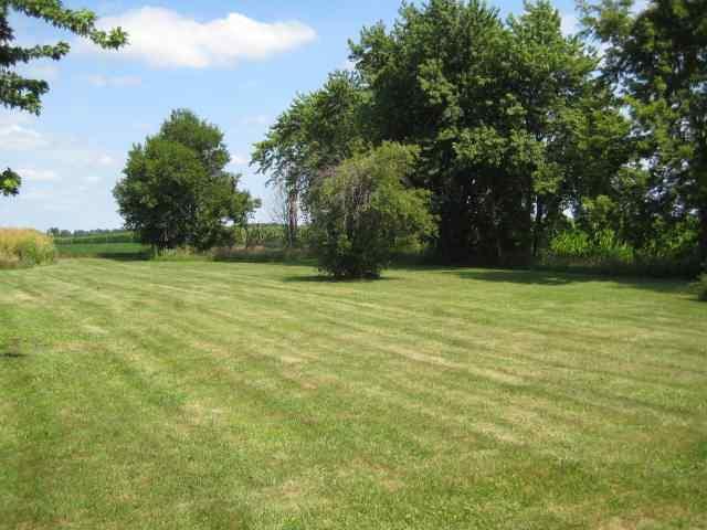 1100 Bloomington St., Dewitt, IL 61735