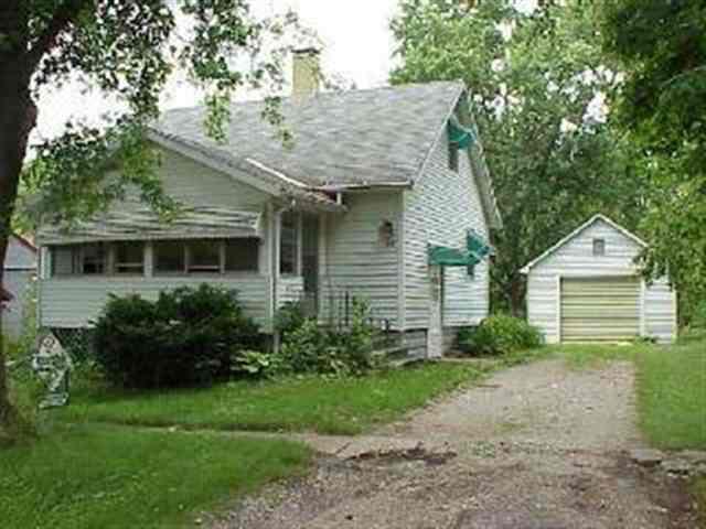 913 W Washington, Clinton, IL 61727