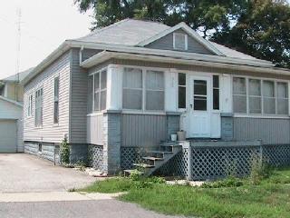 320 W Johnson, Clinton, IL 61727