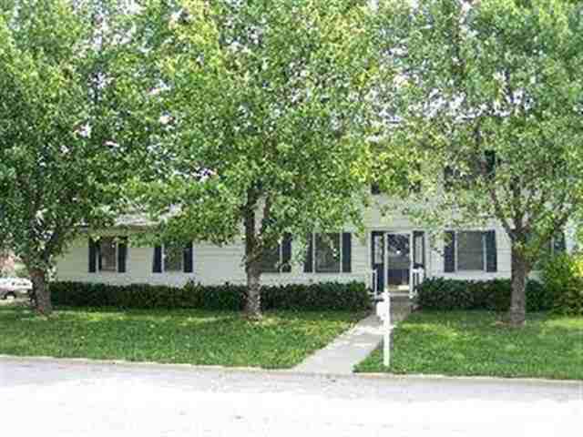 1606 Bensington, Normal, IL 61761