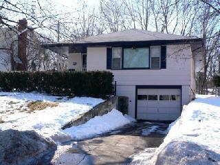 1320 N Linden, Bloomington, IL 61701