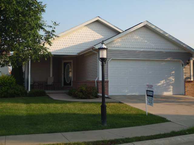 45 Astoria Way, Bloomington, IL 61704
