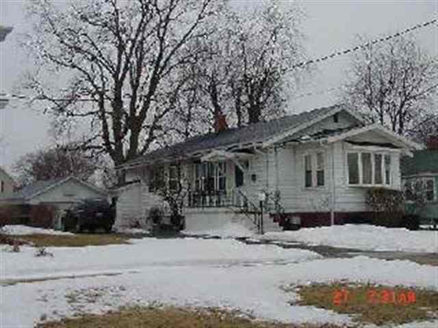 354 W Second, El Paso, IL 61738