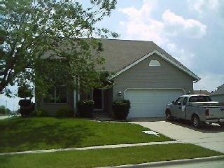 2 Holder Way 2*, Bloomington, IL 61704