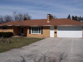 10696 Quinn St., Shirley, IL 61772