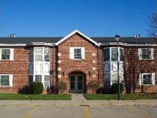 1716 Rockingham A6, Normal, IL 61702