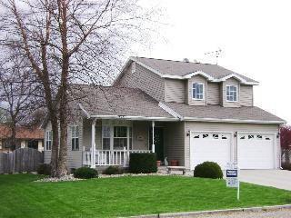 605 Thomas Dr., Heyworth, IL 61745