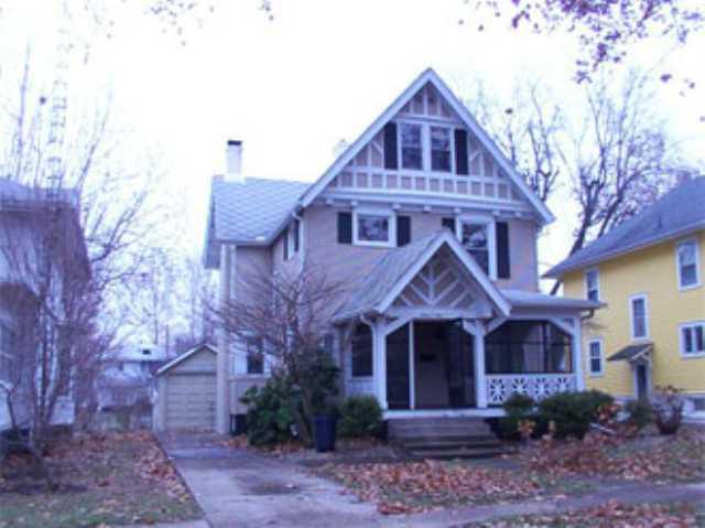 1205 Fell Ave., Bloomington, IL 61701