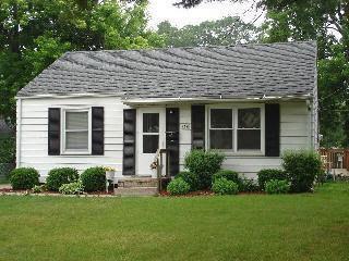 605 N Walnut St., Normal, IL 61761