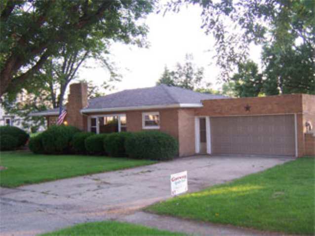 106 Harrison St., Colfax, IL 61728