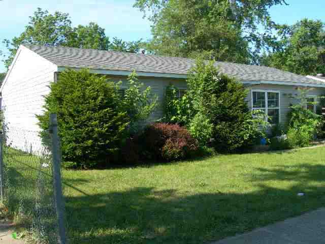 1614 W Illinois, Bloomington, IL 61701
