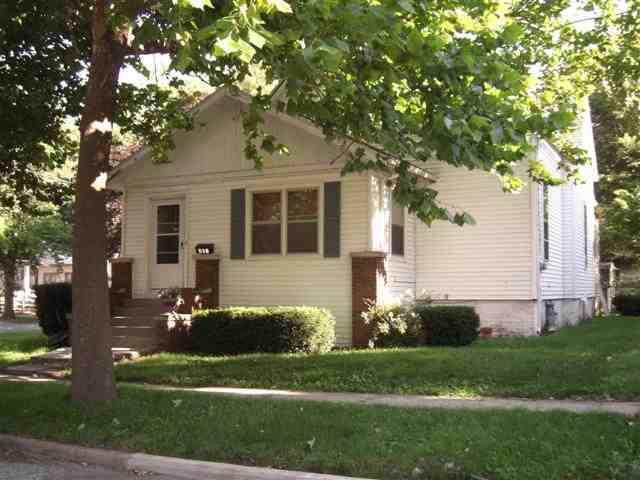 409 Seminary Ave., Bloomington, IL 61701