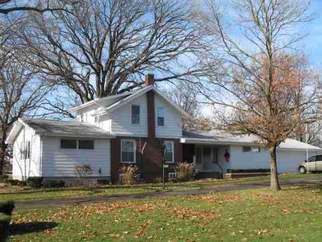 919 W Webster, Clinton, IL 61727