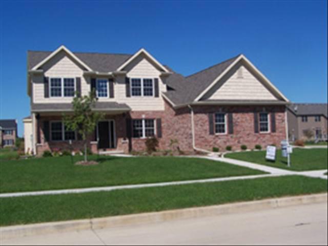 2712 Stevenson Dr., Bloomington, IL 61704