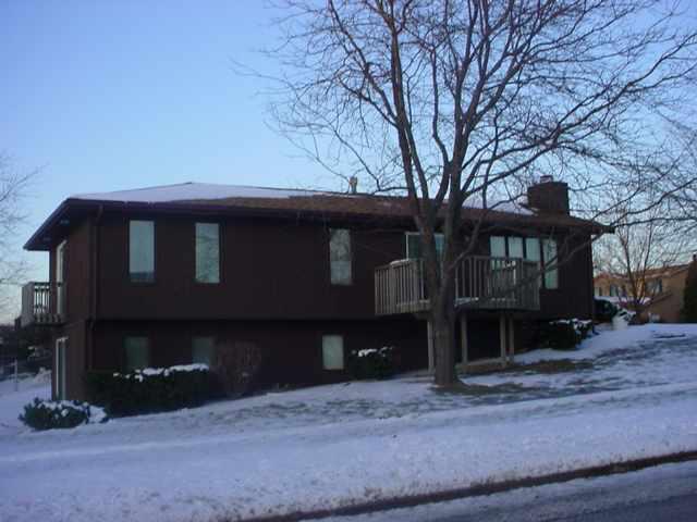 1302 Challis Dr., Bloomington, IL 61704