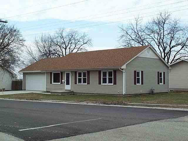 208 E Robinson, Goodfield, IL 61742