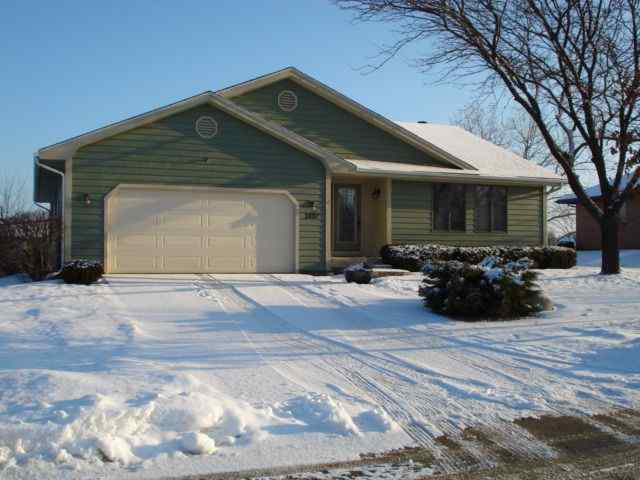 1007 Laesch Ave., Bloomington, IL 61704