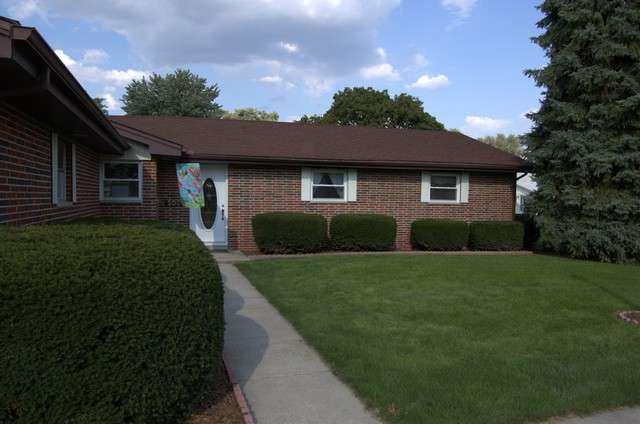 200 Walnut, Atlanta, IL 61723