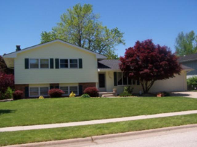 121 Doud, Normal, IL 61761