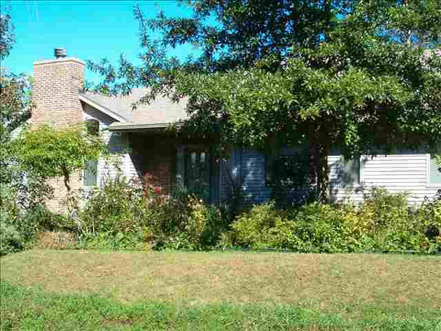 3 Kenton St., Mackinaw, IL 61755