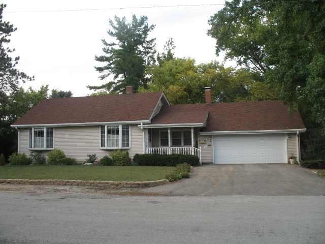 819 W Adams, Clinton, IL 61727