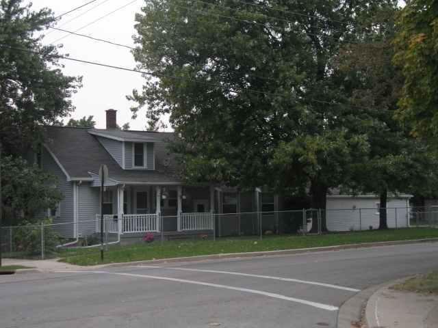 721 E Main St., Clinton, IL 61727