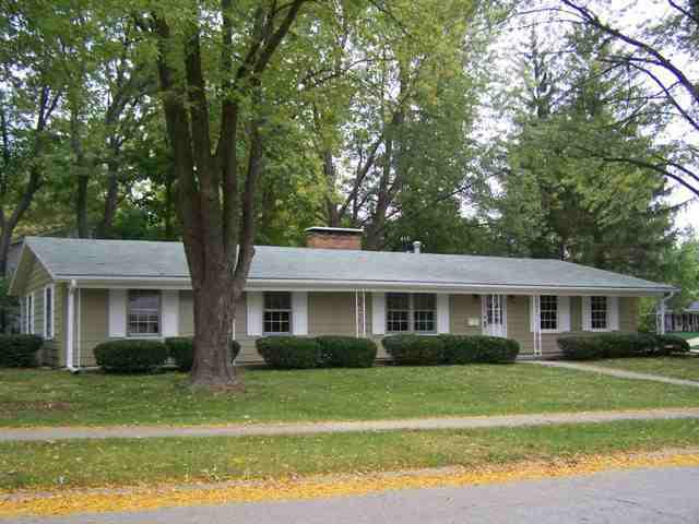 609 Northway Ln., Bloomington, IL 61701