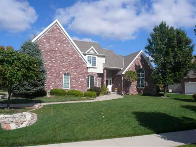 1905 Longwood Ln., Bloomington, IL 61704