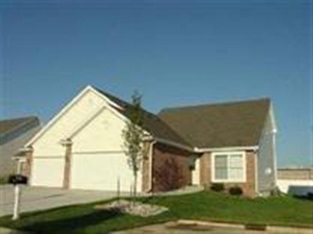 334 Fieldcrest Ct., Normal, IL 61761