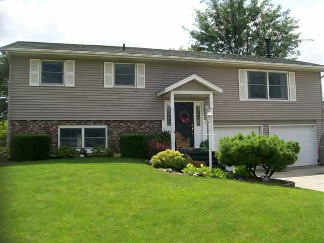 4 Ivy Cir., Clinton, IL 61727