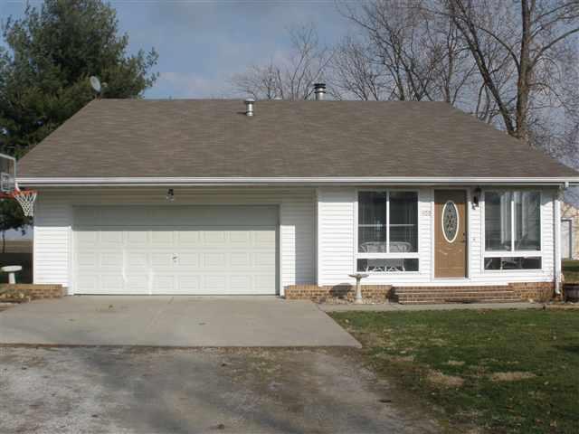 408 N Pine St., Maroa, IL 61756