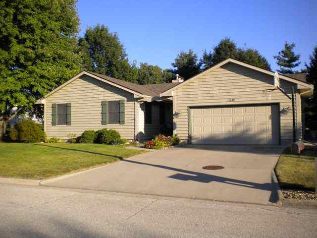 1515 Adam, Normal, IL 61761