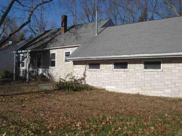 1102 W College, Normal, IL 61761