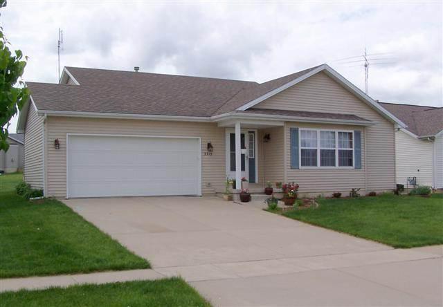 2715 Gill, Bloomington, IL 61704