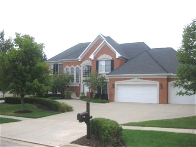 2106 Longwood Ln., Bloomington, IL 61704