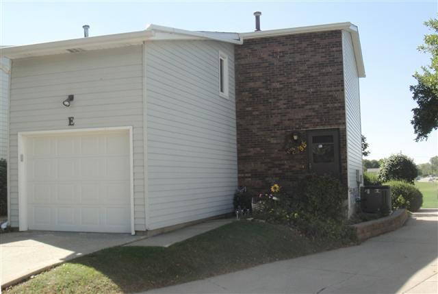 1540 E Hunt Dr., Normal, IL 61761
