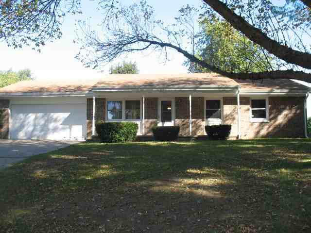 36 Park Cir., Clinton, IL 61727