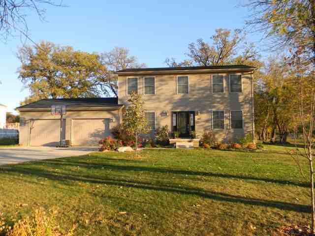 302 E Franklin St., Downs, IL 61736