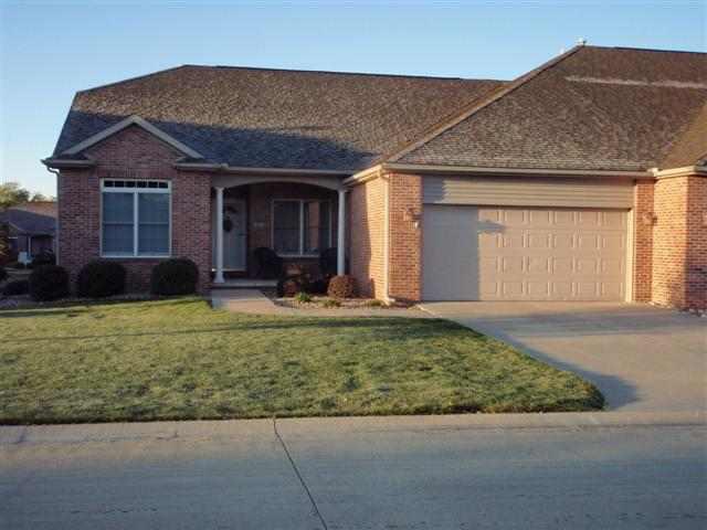 407 Spring Ridge Dr., Bloomington, IL 61704