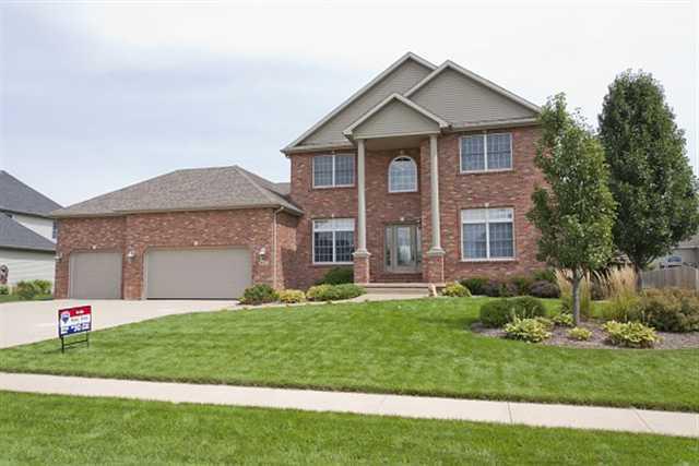 2107 Woodbine, Bloomington, IL 6704