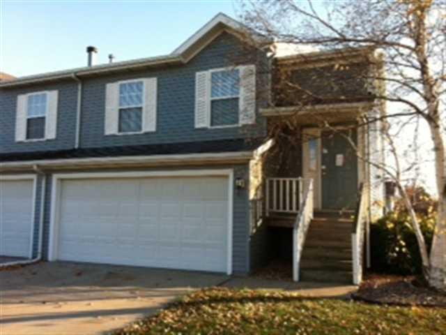 2705 Arrowhead Dr., Bloomington, IL 61704