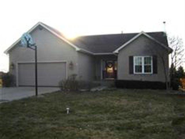 40 Yorkshire, Mackinaw, IL 61755