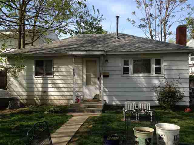 809 W Mill, Bloomington, IL 61701