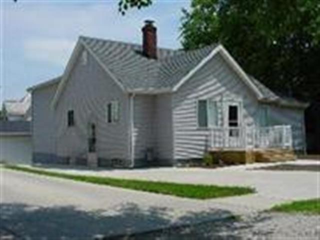 714 N Quincy, Clinton, IL 61727