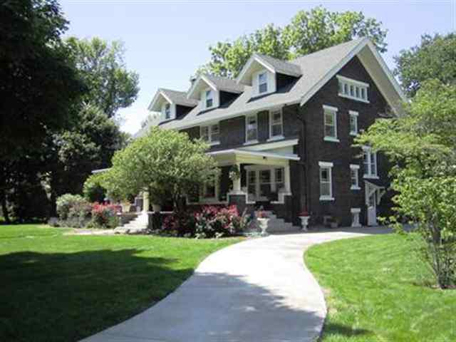 1201 Broadway, Normal, IL 61761