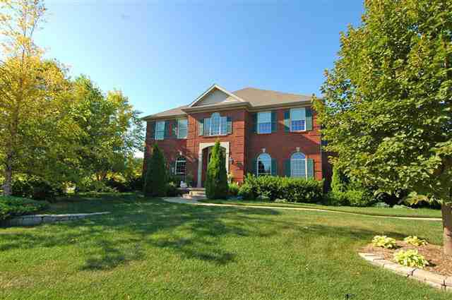 9 Strawberry, Bloomington, IL 61704