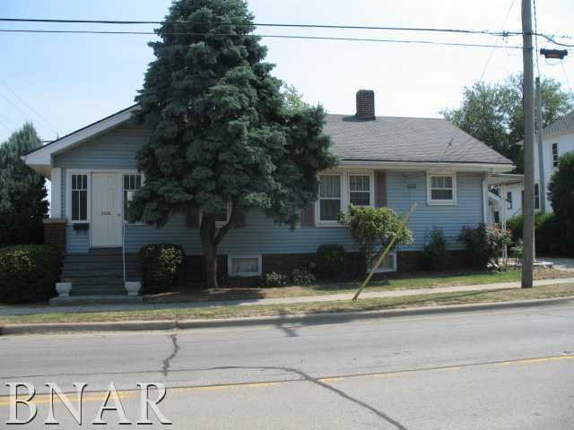 601 S Quincy St., Clinton, IL 61727