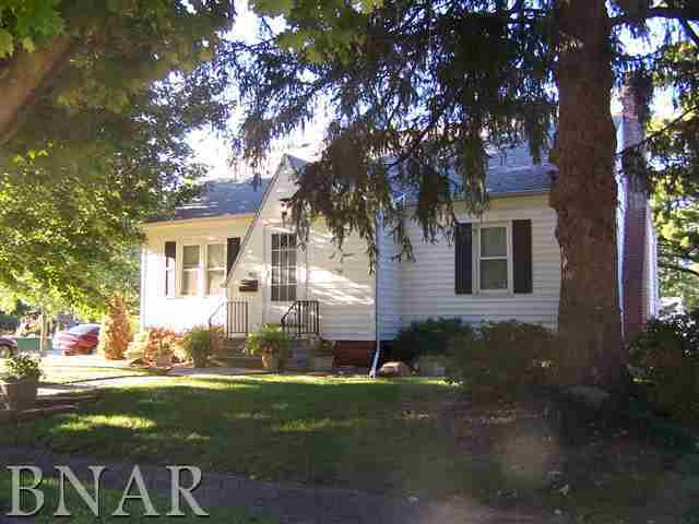 403 E Third, El Paso, IL 61738