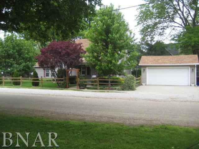 110 E Crosley St., Kenney, IL 61749